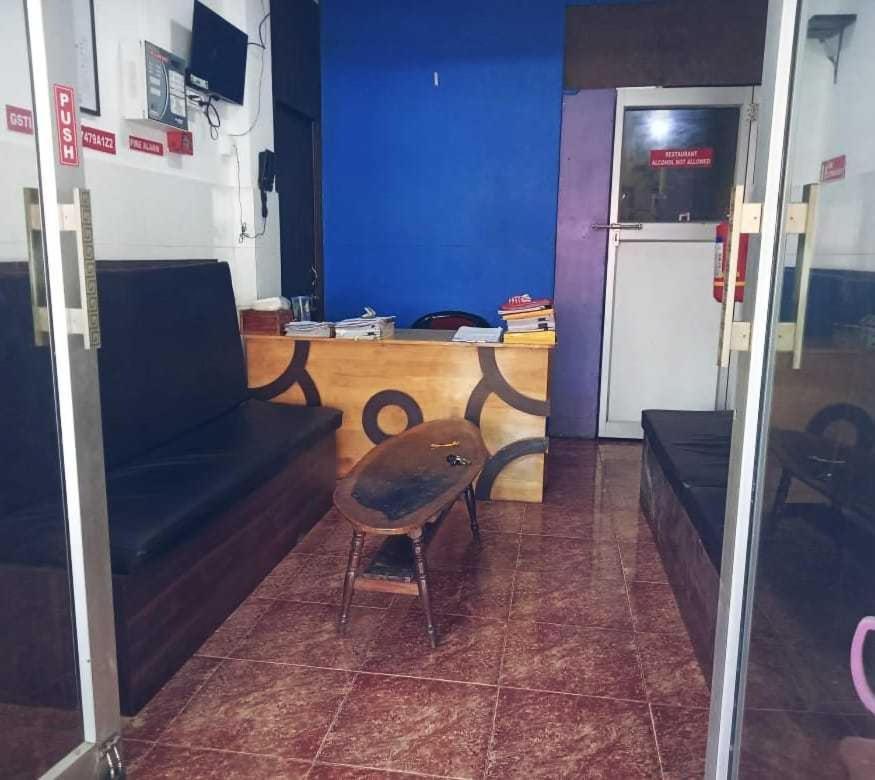 Oyo 81600B Pearl Marine Hotel Port Blair Extérieur photo